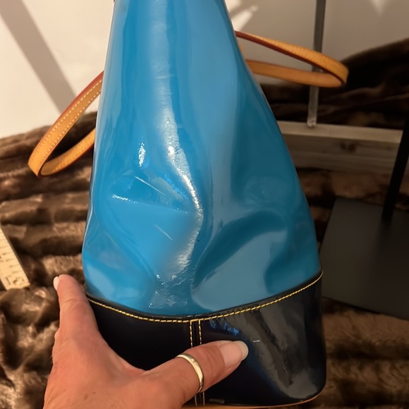 Dooney & Bourke Bag - Picture 5 of 16